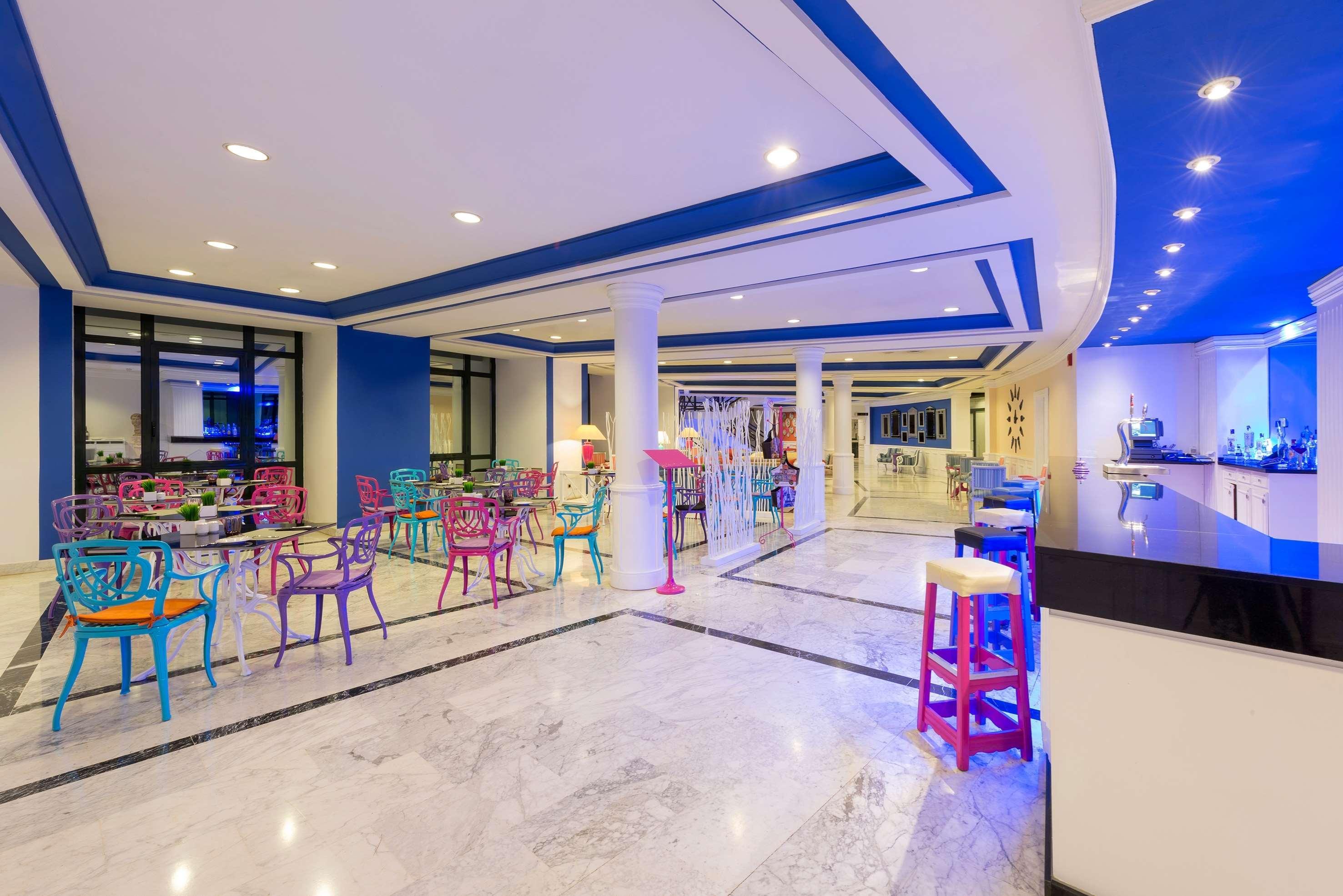 Azz Merida Medea Hotel מראה חיצוני תמונה
