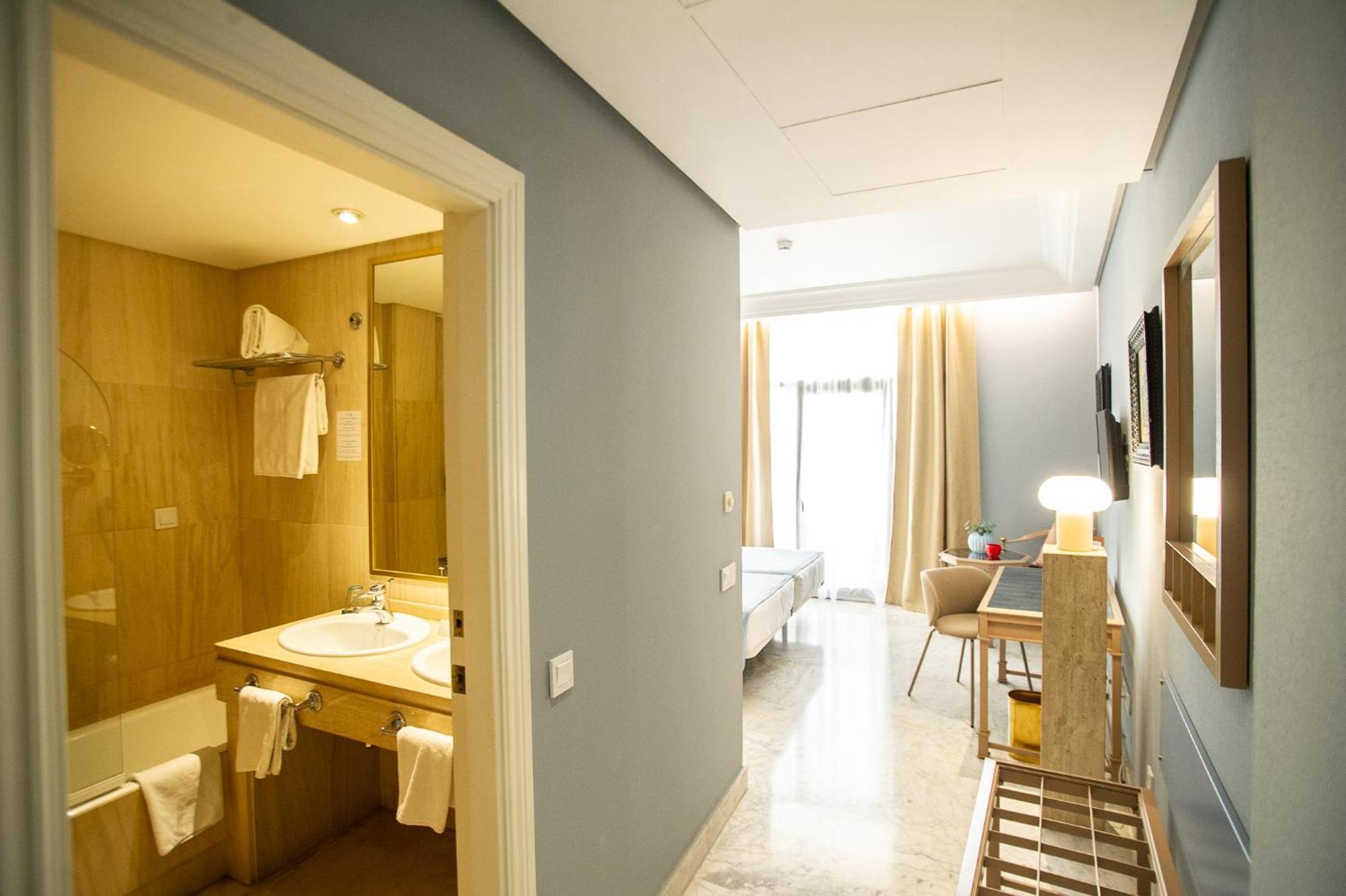 Azz Merida Medea Hotel מראה חיצוני תמונה